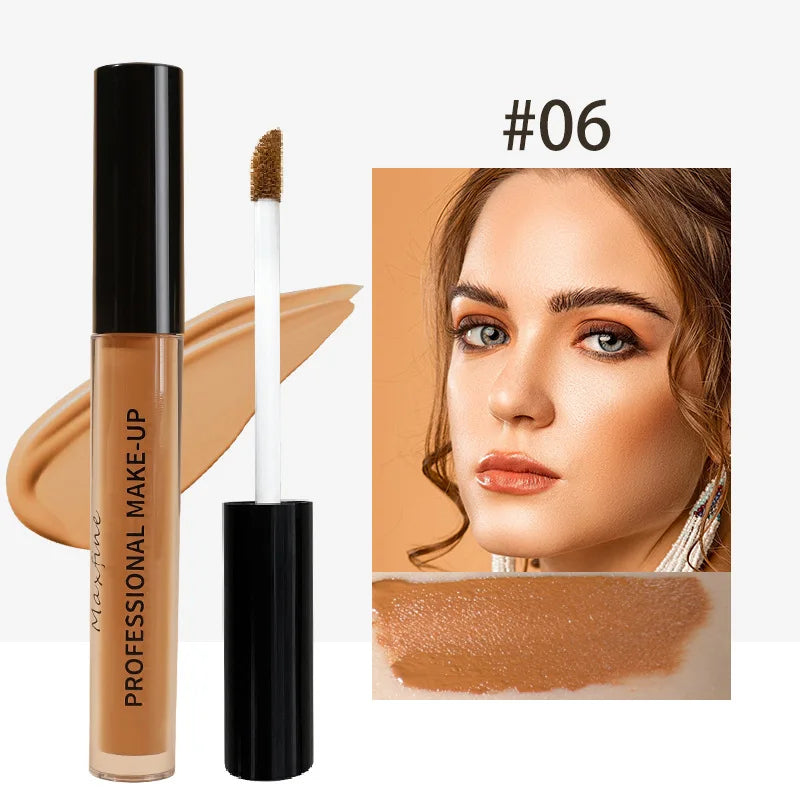 Corrector líquido mate de alta cobertura, resistente al agua y control de grasa.