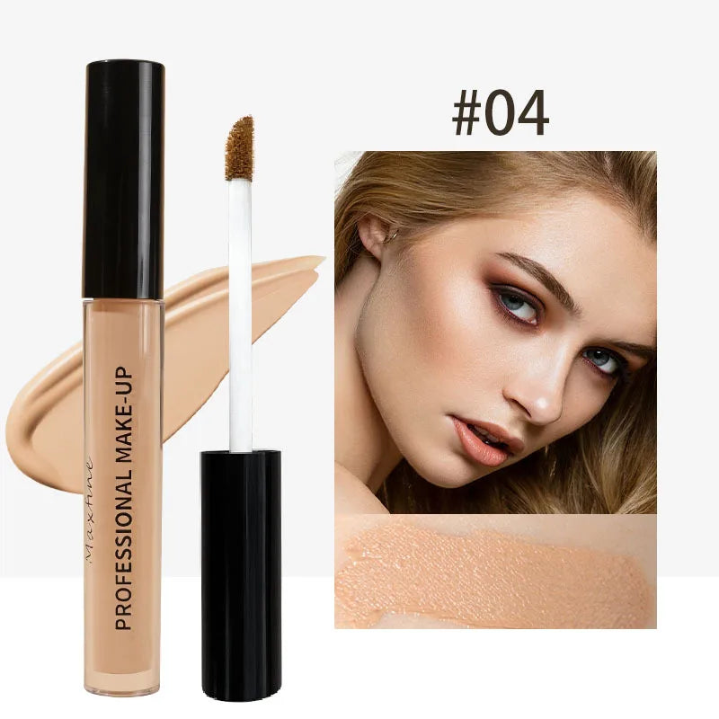 Corrector líquido mate de alta cobertura, resistente al agua y control de grasa.